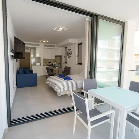 Hubstay - 49 In Mackenzy *