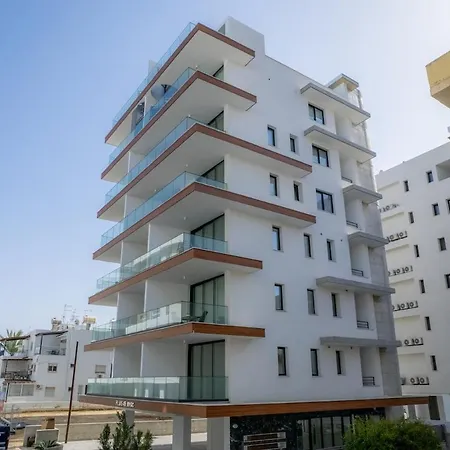 Hubstay - 49 In Mackenzy Apartment Larnaca