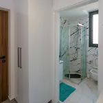 Daire Seaview 49 With Balcony & Open Kitchen, Free Parking & Smart Tv *