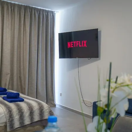 Hubstay - Seaview 49 In Mackenzy Daire