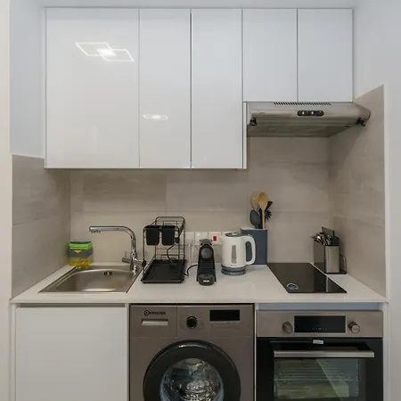 Apartament Seaview Suite49 Steps To Mackenzie Beach Larnaca