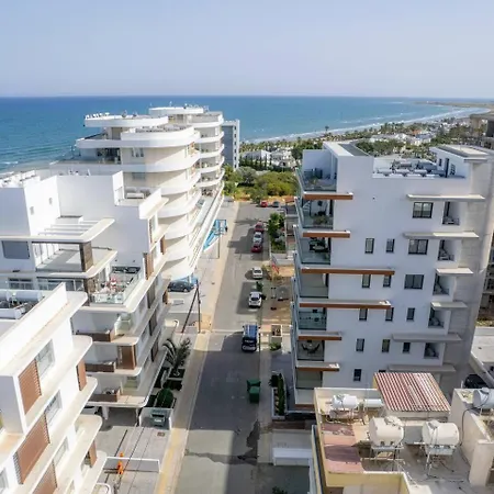 Seaview With Balcony Mackenzie * Larnaca