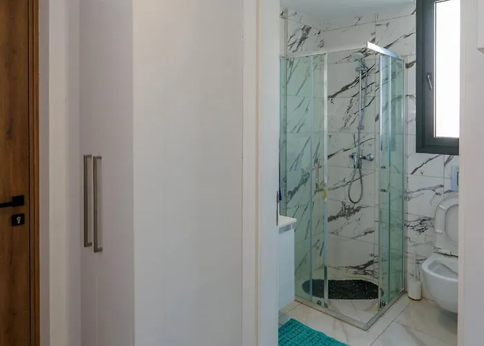 Διαμέρισμα Seaview 49 With Balcony & Open Kitchen, Free Parking & Smart Tv *